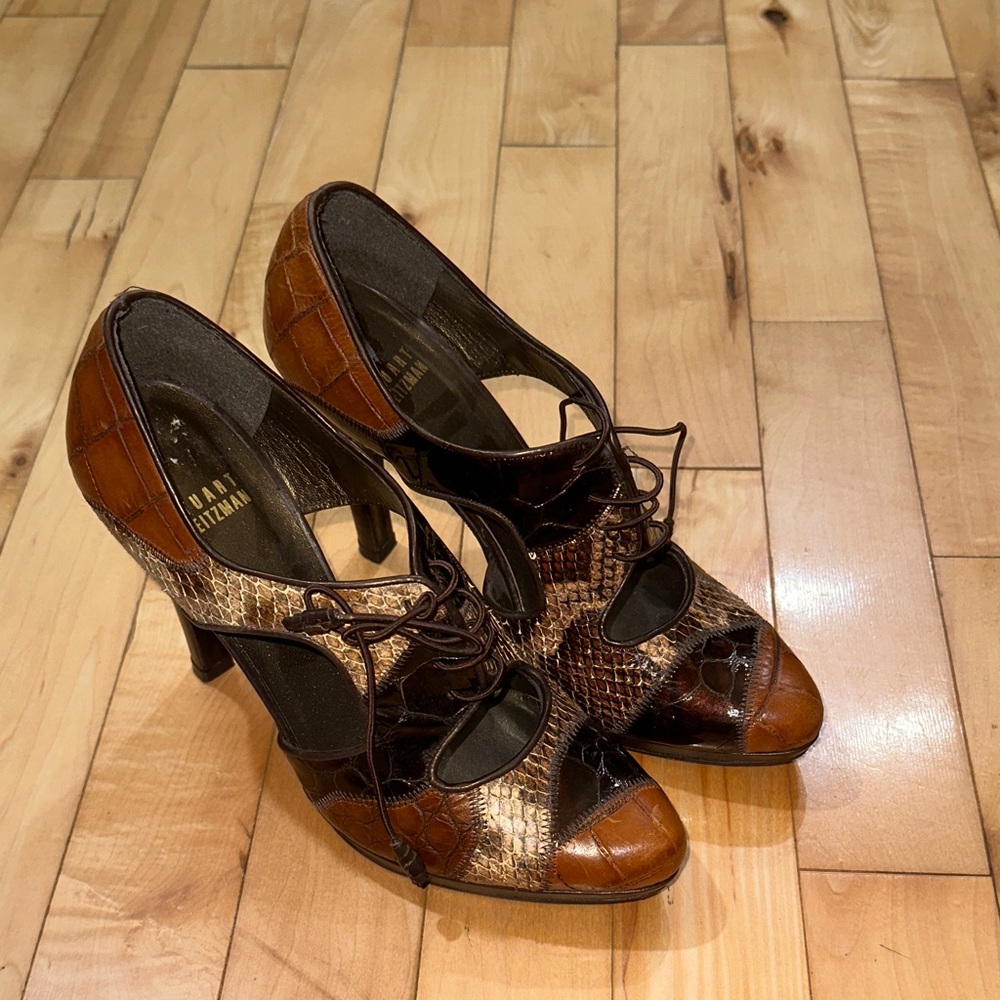 Stuart Weitzman Brown and Black Lace Up Heels